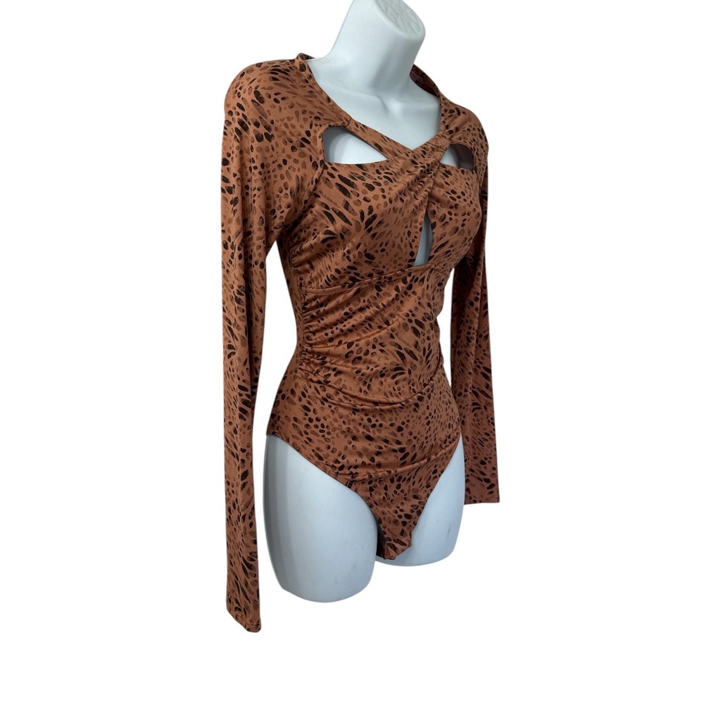 Wild Fable Womens Brown Cheetah Print Cutout Long Sleeve Bodysuit Small NWT - Picture 2 of 8